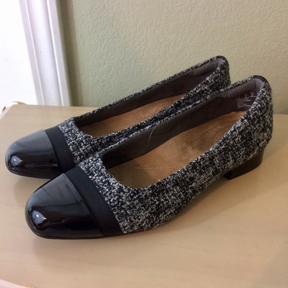 Clarks Artisan Womens Flats Size 7 1/2 - Picture 7 of 8